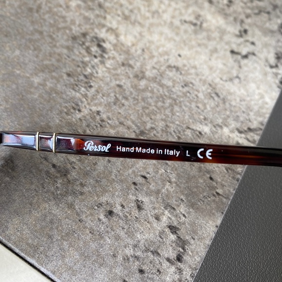 Persol - Picture 3 of 5